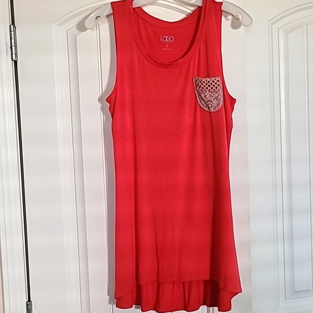 LOGO small tank top, rust colored.